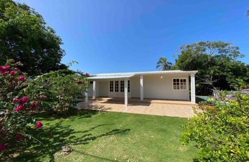 Punta Sur Villa | Casa campestre con piscina y carro