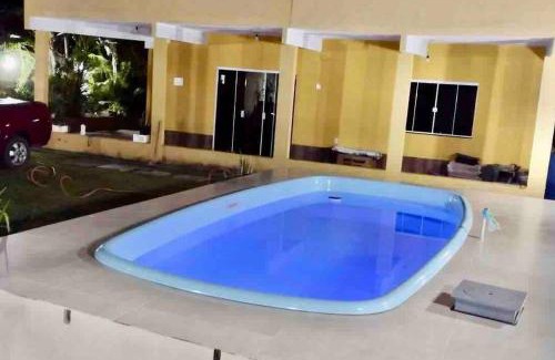 Ariro House | Casa com churrasqueira e piscina, perto de riacho