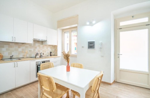 Cagliari Apartment | Casa con Terrazza . Villanova Centro Storico