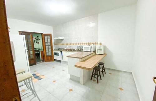 Carapicuiba House | Casa confortável com churrasqueira na Granja Viana