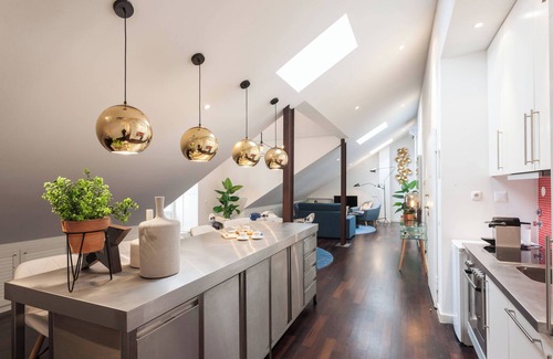 Encarnacao Apartment | Casa da Barroca designer loft in Bairro Alto