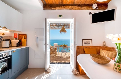 Camara de Lobos House | Casa da Rocha