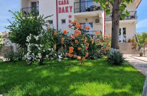 2 Mai House | CASA DAKY