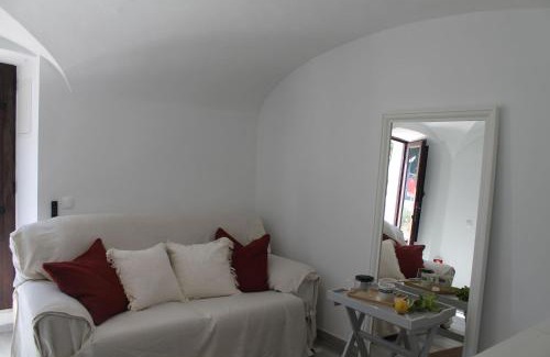 Evoramonte Apartment | Casa das Bonecas by LovelyStay