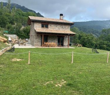 Castellar del Riu Ski Chalet | Casa de les Escoles, Espinalbet - ALBERGA