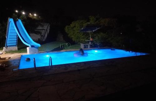 Mato Dentro House | Casa de Pedras na Montanha Stone House