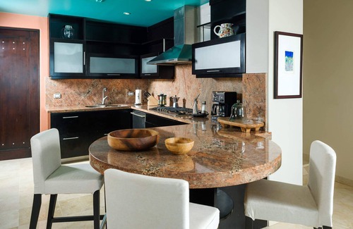 Cabo Bello Villa | Casa del Arco - Gorgeous Sunset Views and 5 minutes from downtown CSL!