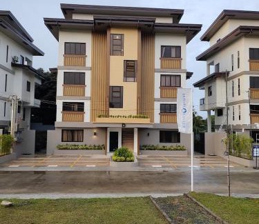 Tagaytay Apartment | Casa Devino - Discover the Perfect Condo Getaway in Luxury, Karaoke, Netflix, Free Parking