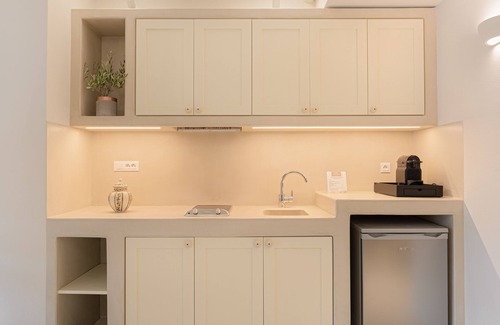 Andros Town House | Casa Di Fiori Andros Suites