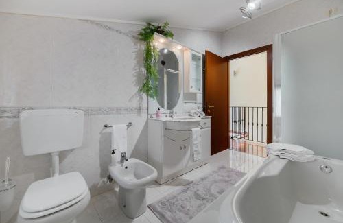 Gorizia Apartment | Casa di Iaio - Netflix, Home Cinema & Parking