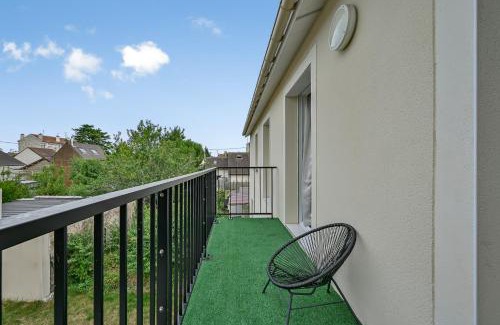 Bezons House | Casa di Luce - Garden - 9 people - Close to La Défense