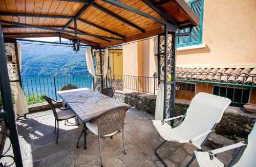 Carate Urio Apartment | Casa di MOMO