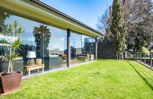 Santo da Serra House | Casa do Santo by Homie