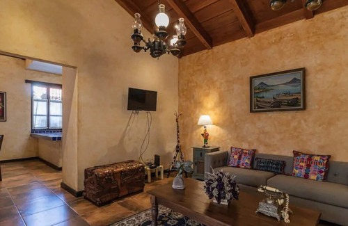 Antigua Guatemala House | Casa Duranta - Three Bedroom House, Sleeps 10