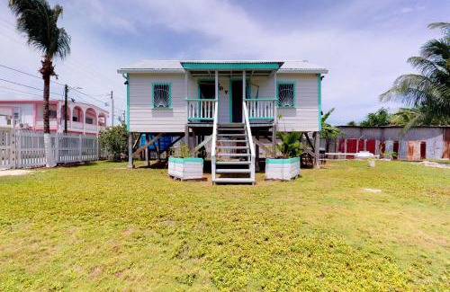 Caye Caulker Hotel | Casa DV Cabanas