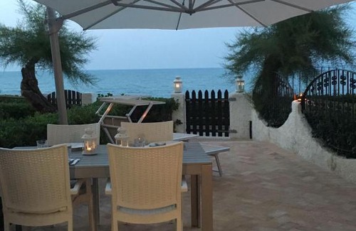 Vasto House | CASA ELEGANTE IN RIVA AL MARE CON AMPI SPAZI ESTERNI
