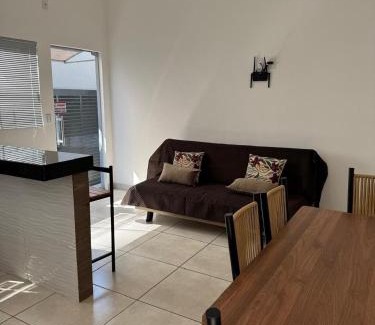 Sete Lagoas House | Casa em Sete Lagoas - até 8 pessoas - Preço justo