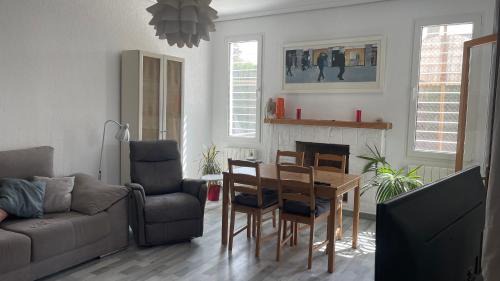 L'Eliana Bed & Breakfast | Casa familiar en la maravillosa ciudad de L'Eliana con 3 habitaciones