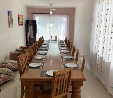 Guape House | Casa Florida do Lago