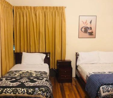 La Mariscal House | CASA FRANCISCANA 1