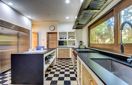 Zona Hotelera House | Casa Ixchel Luxurious Oceanfront Regal Estate in the Caribbean Sea