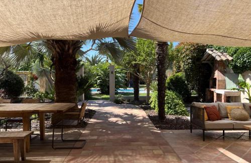 Hyeres House | Casa Kaya - Quatre Murs Et Un Toit