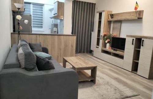 Jibert Apartment | Casa Larisa