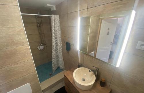 Penela Apartment | Casa lovits - Cozy One-Bedroom Apartment with Modern Comforts