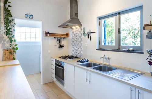 Aljezur Villa | Casa Lua - Great family villa with round pool and trampoline