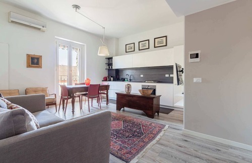 Porta Venezia Apartment | Casa Melzo, centre city garage&panorama terrace