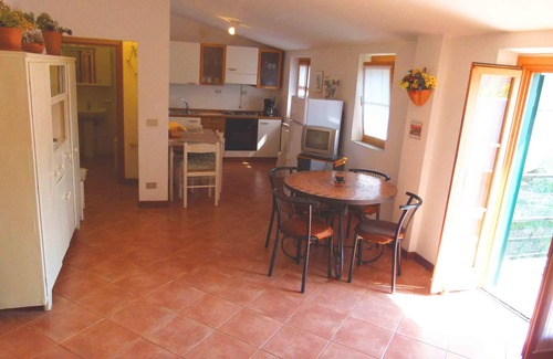 Diano San Pietro House | Casa Mimosa - Vacation apartments on the Flower Riviera, decorated with love