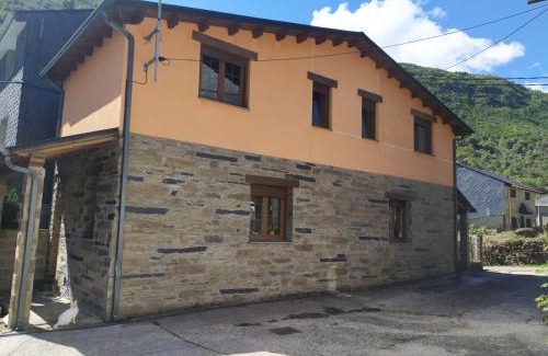 Peranzanes House | Casa Miravalles Fornela