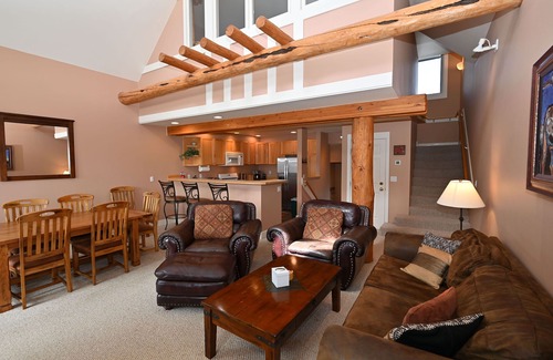 Saddle Ridge House | Casa Moonlight Two - Ski in/Out - Direct to Iron Horse Lift - 2 Bed 2.5 Bath