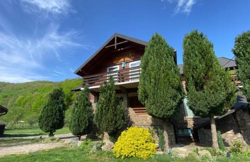 Poieni House | Casa Morar