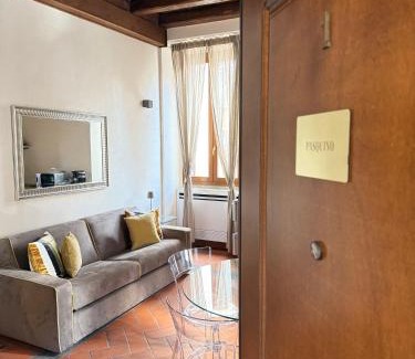 Rione V Ponte Apartment | Casa Navona Apartments