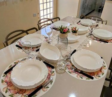 Tres Lagoas House | CASA OT ESTRELA - Climatização, churrasqueira e piscina