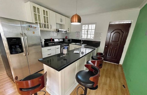 Mendoza Apartment | Casa Ozuna POOL & BBQ