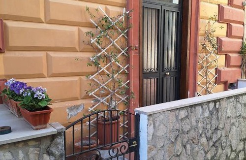 Posillipo Apartment | Casa Parthenope, a window on the sea