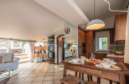 Cala Gonone Apartment | Casa Pigna - Three Bedroom Apartment, Sleeps 13