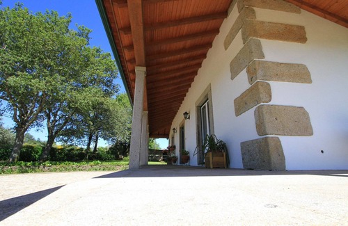 Paredes de Coura Cottage | Casa de São Silvestre is located in a mountainous area close to the Gerês mountain range.