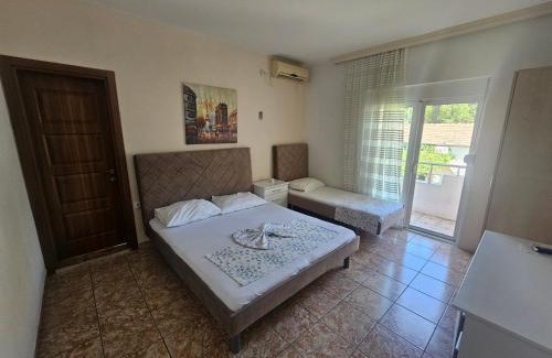 Gjerana House | Casa ROBI - Apartments & Suites
