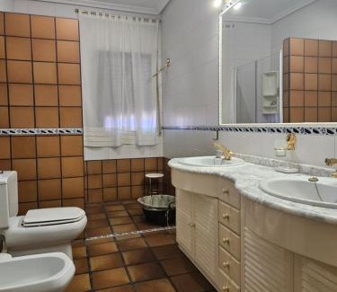 Pulgar House | Casa Rural El Hollejo