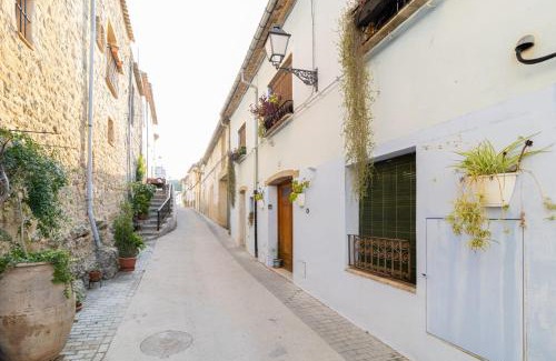 Benisili House | Casa rural Vall de Gallinera con Chimenea, piscina y jacuzzi DIANIA