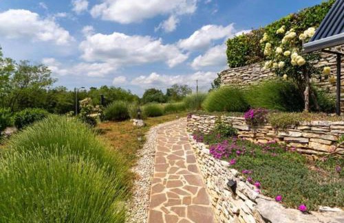 Oprtalj Villa | Casa Sara and Sasha near Motovun with private pool - pet friendly truffle paradise