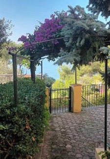Fiumicello Santa Venere House | Casa vacanze da Cristina app B
