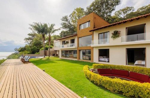 El Santuario House | Casa Valentina