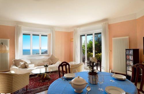 Imperia House | casa vista mare con wifi, AC nelle 4 camere da letto e parcheggio privato