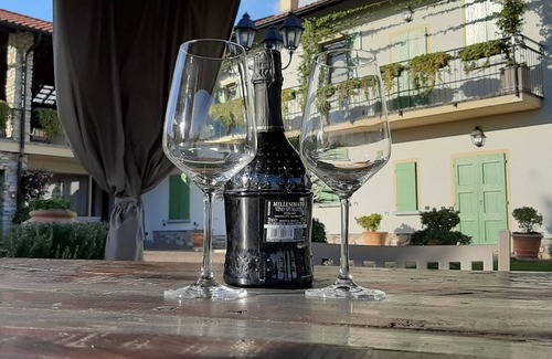 Albese con Cassano Bed & Breakfast | Casale Raffaello B&B
