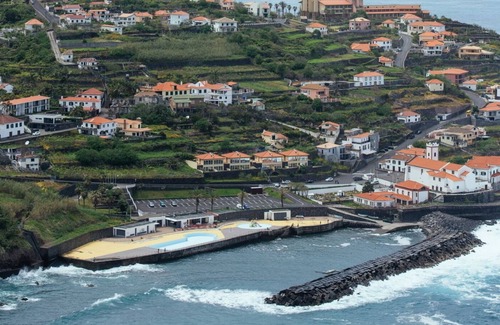 Ponta Delgada House | CASAS MARE 2 Holiday home with a breathtaking view of the north coast of Madeira!