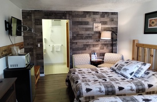 Ohiopyle Hotel | Cascades | 1BR,1BA, Cabinesque Hotel in Ohiopyle